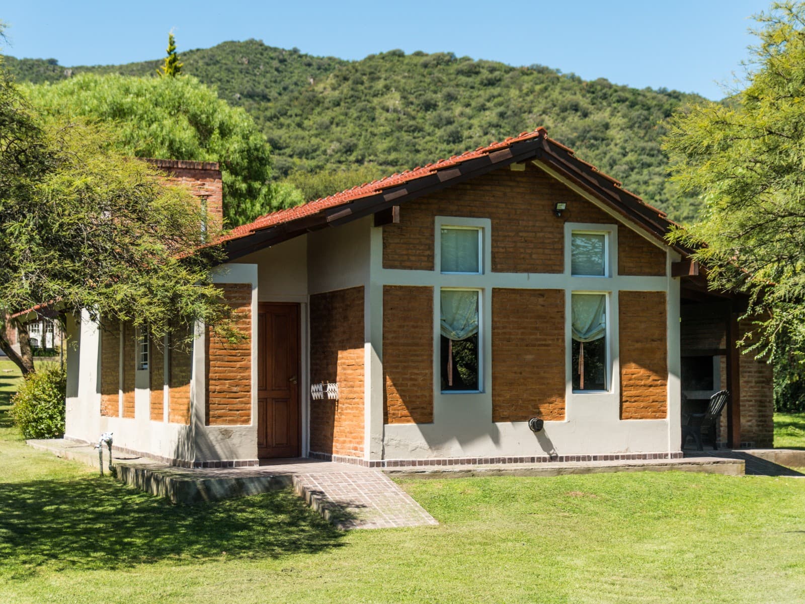 Cabaña 4 Personas / Parrilla / Pileta